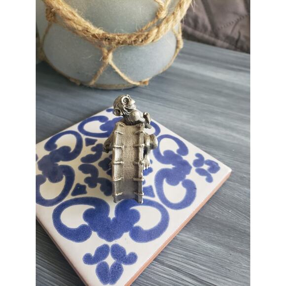 Hudson fine pewter monkey drummer figurine - Picture 4 of 6